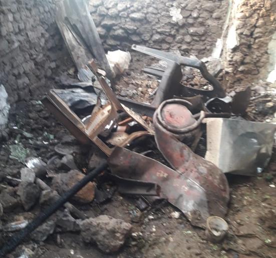 Gas Cylinder blast in Srikrishna Nagar | श्रीकृष्णनगरमध्ये गॅस सिलिंडरचा स्फोट Gas Cylinder blast in Srikrishna Nagar | श्रीकृष्णनगरमध्ये गॅस सिलिंडरचा स्फोट