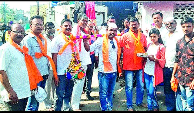 The sound of a bomb blast in Shiva temples | शिवमंदिरांमध्ये बम बम भोलेचा गजर The sound of a bomb blast in Shiva temples | शिवमंदिरांमध्ये बम बम भोलेचा गजर