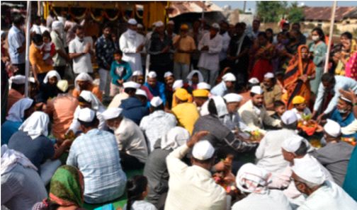 Yelkot, Bhandara Udhalana in Gajrat of Yelkot | येळकोट, येळकोटच्या गजरात भंडारा उधळण