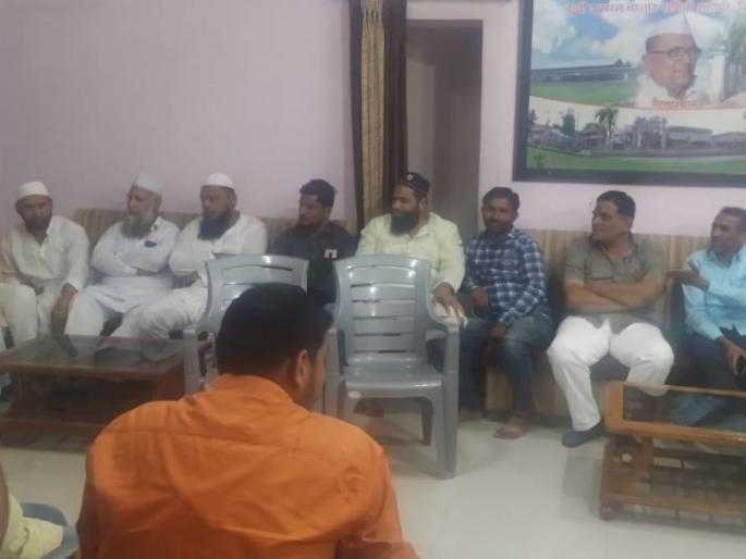 The rate of papaya paid by the farmers does not have to be calculated by the traders | शेतकऱ्यांनी दिलेला पपईचा दर व्यापाऱ्यांच्या पचनी पडेना The rate of papaya paid by the farmers does not have to be calculated by the traders | शेतकऱ्यांनी दिलेला पपईचा दर व्यापाऱ्यांच्या पचनी पडेना