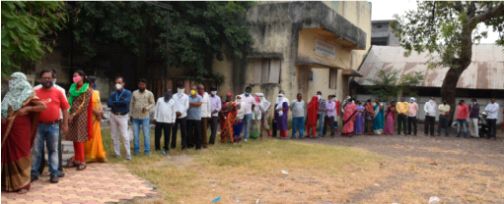 Swabs given by two thousand teachers and staff | दोन हजार शिक्षक व कर्मचा-यांनी दिले स्वॅब