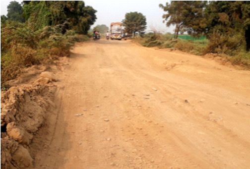 How many more victims will the unfinished work on Prakasha to Shahada Marg take? | प्रकाशा ते शहादा मार्गावरील अपूर्ण काम अजून किती बळी घेणार How many more victims will the unfinished work on Prakasha to Shahada Marg take? | प्रकाशा ते शहादा मार्गावरील अपूर्ण काम अजून किती बळी घेणार