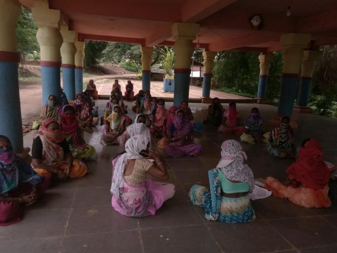 Self-help group approves ban on alcohol | बचतगटातर्फे दारूबंदीचा ठराव संमत Self-help group approves ban on alcohol | बचतगटातर्फे दारूबंदीचा ठराव संमत