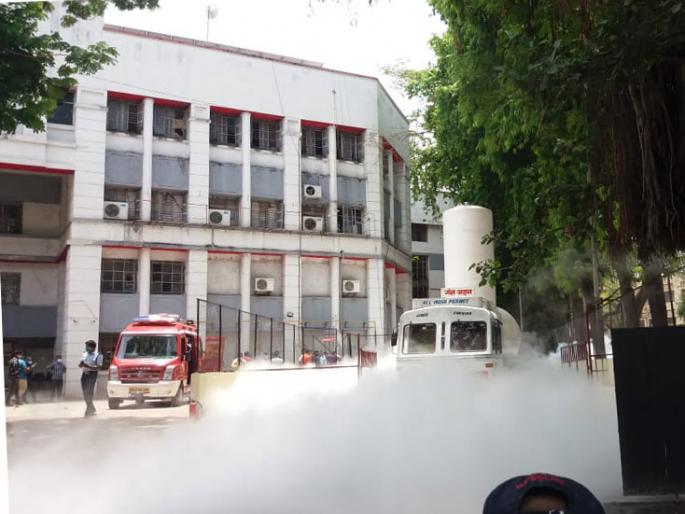 Eleven of the 15 patients on the ventilator succumbed | व्हेंटिलेटरवर असलेले  15 पैकी 11 रूग्ण दगावले Eleven of the 15 patients on the ventilator succumbed | व्हेंटिलेटरवर असलेले  15 पैकी 11 रूग्ण दगावले