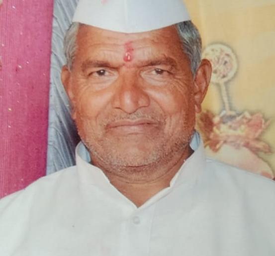 Death of Popat Maharaj Mahadik due to electric shock, mourning for Warkari sect in the taluka | विजेचा धक्का बसल्याने पोपट महाराज महाडीक यांचा मृत्यू, तालुक्यातील वारकरी संप्रदायावर शोककळा 