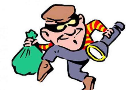 Parbhani: Detained accused in the theft case | परभणी : चोरी प्रकरणातील आरोपी ताब्यात Parbhani: Detained accused in the theft case | परभणी : चोरी प्रकरणातील आरोपी ताब्यात