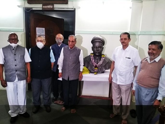 Justice Promoting Ranade's National Monument at Niphad | न्या. रानडे यांच्या निफाड येथील राष्ट्रीय स्मारकास चालना Justice Promoting Ranade's National Monument at Niphad | न्या. रानडे यांच्या निफाड येथील राष्ट्रीय स्मारकास चालना