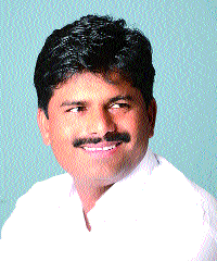 The scarcity of the key! | टंचाईची झळ अन् पडळकरांची कळ! The scarcity of the key! | टंचाईची झळ अन् पडळकरांची कळ!