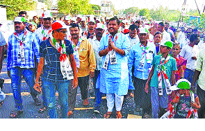 Describing the campaign for the Lok Sabha in the district | Lok Sabha Election 2019 लोकसभेच्या प्रचाराची जिल्ह्यात सांगता Describing the campaign for the Lok Sabha in the district | Lok Sabha Election 2019 लोकसभेच्या प्रचाराची जिल्ह्यात सांगता