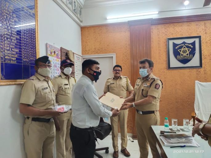 14 Thane citizens get back Rs 9 lakh stolen | ठाण्यातील १४ नागरिकांना परत मिळाला चोरीतील नऊ लाखांचा ऐवज 14 Thane citizens get back Rs 9 lakh stolen | ठाण्यातील १४ नागरिकांना परत मिळाला चोरीतील नऊ लाखांचा ऐवज