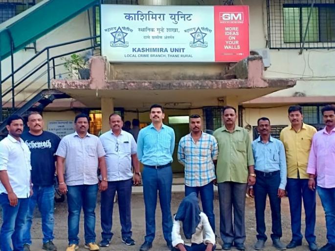 The woman's murder suspect arrested in connection with immoral relations | अनैतिक संबंधातून महिलेचा खून करणाऱ्या आरोपीस अटक The woman's murder suspect arrested in connection with immoral relations | अनैतिक संबंधातून महिलेचा खून करणाऱ्या आरोपीस अटक