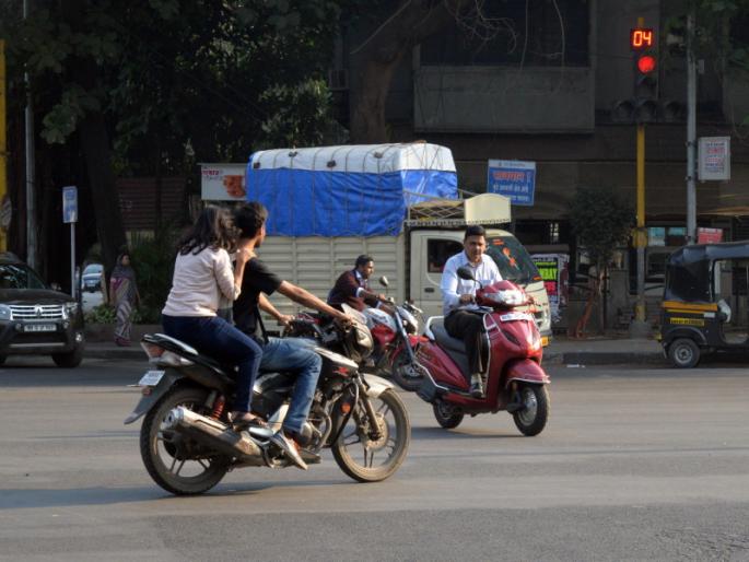These are the black spot in Pune; drive your vehicle carefully here | हे आहेत पुण्यातील ब्लॅक स्पाॅट ; इथून गाडी सावधानतेने चालवा These are the black spot in Pune; drive your vehicle carefully here | हे आहेत पुण्यातील ब्लॅक स्पाॅट ; इथून गाडी सावधानतेने चालवा