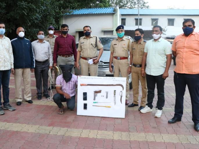 Suspect arrested for robbing Nashik businessman | नाशिकच्या व्यावसायिकाची लूट करणाऱ्या संशयितास अटक Suspect arrested for robbing Nashik businessman | नाशिकच्या व्यावसायिकाची लूट करणाऱ्या संशयितास अटक