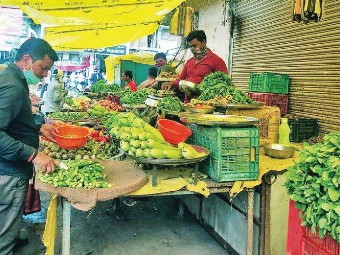 Vegetables are expensive on festive days; Wangi, Shevaga are more expensive than petrol-diesel | सणासुदीच्या दिवसात भाजीपाला महाग; वांगी, शेवगा पेट्रोल-डिझेलपेक्षाही महाग Vegetables are expensive on festive days; Wangi, Shevaga are more expensive than petrol-diesel | सणासुदीच्या दिवसात भाजीपाला महाग; वांगी, शेवगा पेट्रोल-डिझेलपेक्षाही महाग