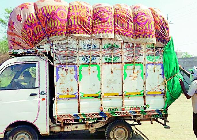 Crisis on cotton industry due to other state labor | परप्रांतीय मजुरांअभावी कापूस उद्योगांवर संकट