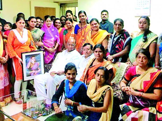 Pay attention to the problems of farmers, agriculture and women | शेतकरी, शेती व महिलांच्या समस्यांकडे लक्ष द्या Pay attention to the problems of farmers, agriculture and women | शेतकरी, शेती व महिलांच्या समस्यांकडे लक्ष द्या