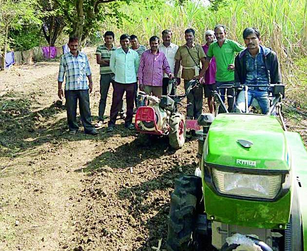Production of Protected Sprayer for Safer Spraying | सुरक्षित फवारणीसाठी अंगरक्षक कोटाची निर्मिती