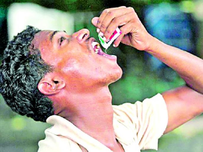 Dissociation in Government Offices after the Tobacco Control Program | तंबाखू नियंत्रण कार्यक्रमानंतरही शासकीय कार्यालयात अनियंत्रण Dissociation in Government Offices after the Tobacco Control Program | तंबाखू नियंत्रण कार्यक्रमानंतरही शासकीय कार्यालयात अनियंत्रण