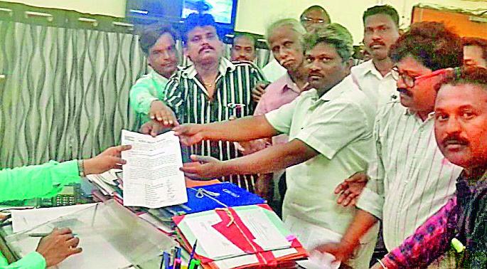 Give immediate assistance to the Garipit victims | गारपिटग्रस्तांना तत्काळ मदत द्या