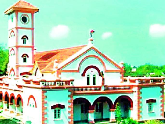 The corporators are tired of two crore rupees | पालिकेकडे कंत्राटदारांचे दोन कोटी रुपये थकीत The corporators are tired of two crore rupees | पालिकेकडे कंत्राटदारांचे दोन कोटी रुपये थकीत