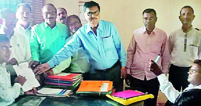 Statement of education and teacher questions | शिक्षण व शिक्षकांच्या प्रश्नांचे निवेदन Statement of education and teacher questions | शिक्षण व शिक्षकांच्या प्रश्नांचे निवेदन