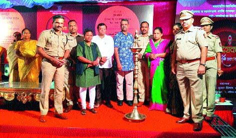 Trying to prevent crime | गुन्हेगारी रोखण्यासाठी प्रयत्न गरजेचे