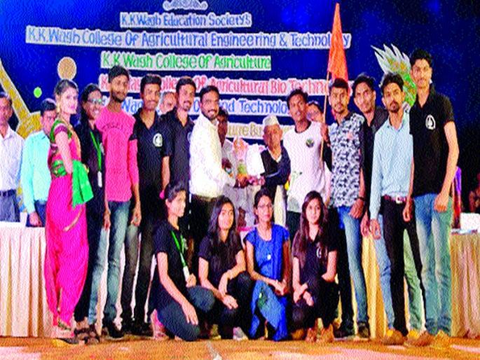 With the affection of the tiger agriculture college | वाघ कृषी महाविद्यालयाचे स्नेहसंमेलन उत्साहात With the affection of the tiger agriculture college | वाघ कृषी महाविद्यालयाचे स्नेहसंमेलन उत्साहात