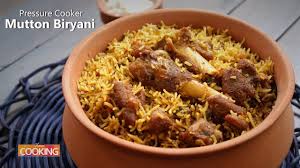 Bone removed from the throat of a nasty woman | विनाभूल महिलेच्या घशातून काढला हाडाचा तुकडा Bone removed from the throat of a nasty woman | विनाभूल महिलेच्या घशातून काढला हाडाचा तुकडा