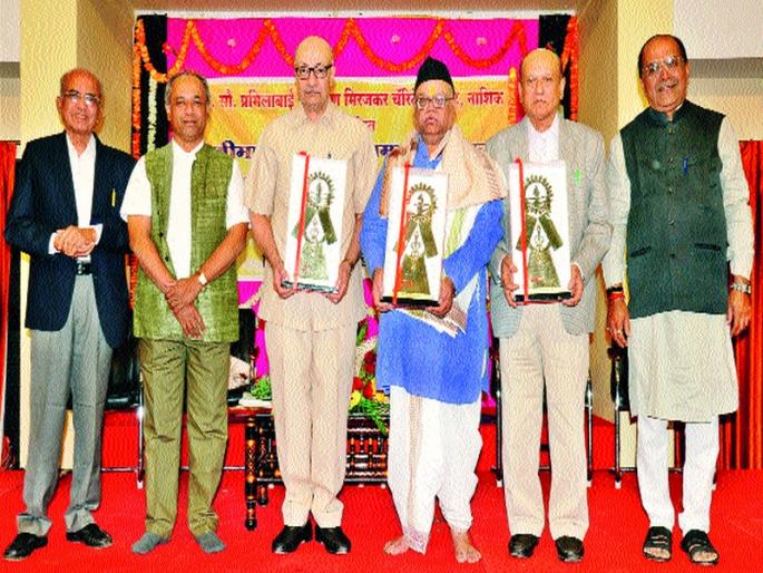 Saints' contribution to social unity: Tilak | सामाजिक एकतेसाठी संतांचे योगदान : टिळक Saints' contribution to social unity: Tilak | सामाजिक एकतेसाठी संतांचे योगदान : टिळक