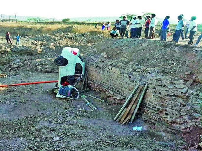 Accident at Khari Phata; Teacher serious, wife killed | खोरी फाटा येथे अपघात; शिक्षक गंभीर, पत्नी ठार