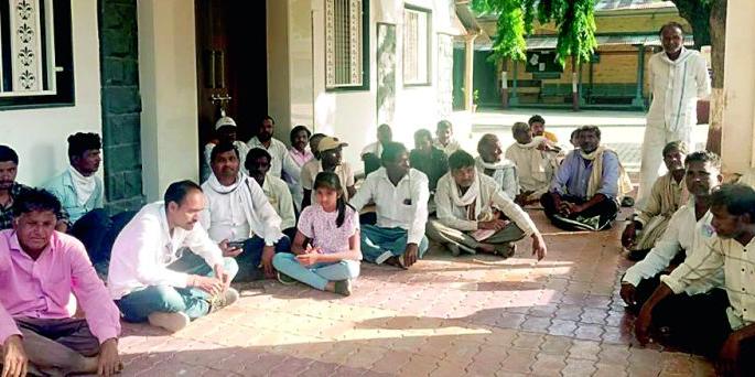 Just announcements... Farmers' accounts are empty | नुसत्या घोषणा... शेतकऱ्यांची खाती रिकामीच Just announcements... Farmers' accounts are empty | नुसत्या घोषणा... शेतकऱ्यांची खाती रिकामीच