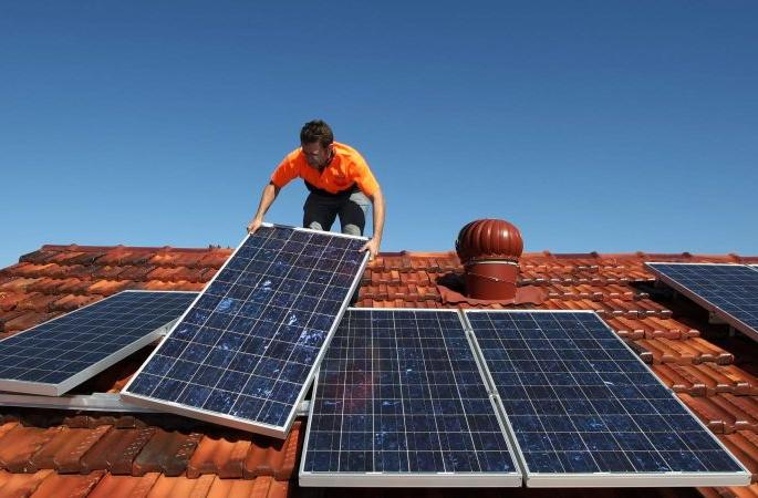 An inquiry will be held to reject the application of solar energy | सौर ऊर्जेचे अर्ज बाद ठरिवण्याची होणार चौकशी An inquiry will be held to reject the application of solar energy | सौर ऊर्जेचे अर्ज बाद ठरिवण्याची होणार चौकशी