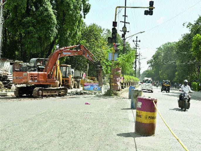 Closed to smart junction 'junction' | स्मार्ट रस्ता ‘जंक्शन’साठी बंद Closed to smart junction 'junction' | स्मार्ट रस्ता ‘जंक्शन’साठी बंद