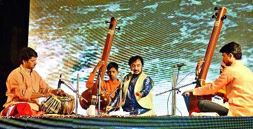 KaavalyasarSon Moharlal Pimplpaar | कैवल्यस्वरांनी मोहरला पिंपळपार KaavalyasarSon Moharlal Pimplpaar | कैवल्यस्वरांनी मोहरला पिंपळपार