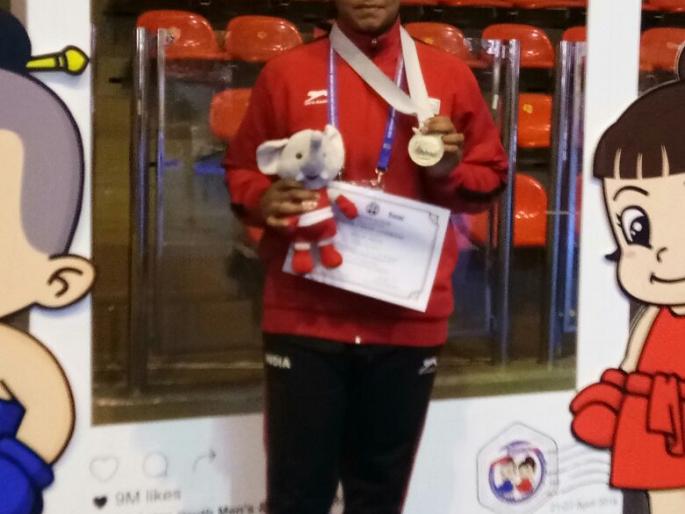 International Boxing Championship  Bronze for Akola sakshi gaydhane | अकोल्याच्या साक्षीला आंतरराष्ट्रीय बॉक्सिंग स्पर्धेत कांस्य International Boxing Championship  Bronze for Akola sakshi gaydhane | अकोल्याच्या साक्षीला आंतरराष्ट्रीय बॉक्सिंग स्पर्धेत कांस्य
