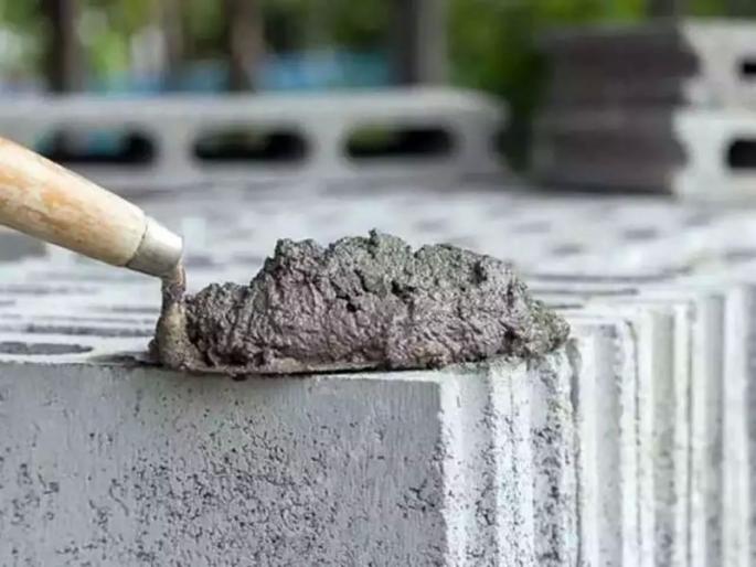 Cement prices on high, customers and builders in trouble | सिमेंटची दरवाढ, ग्राहक व बिल्डर्सला फटका Cement prices on high, customers and builders in trouble | सिमेंटची दरवाढ, ग्राहक व बिल्डर्सला फटका