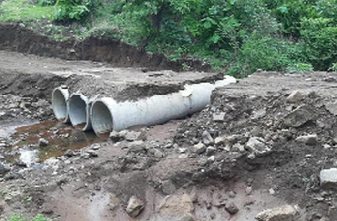 Road closed for 15 days | १५ दिवसांपासून रस्ता बंद Road closed for 15 days | १५ दिवसांपासून रस्ता बंद