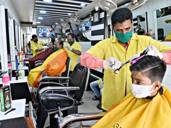 CoronaVirus: Ratnagiri District Nuclear Society | CoronaVirus : रत्नागिरी जिल्हा नाभिक समाजाचे हत्यार बंद आंदोलन CoronaVirus: Ratnagiri District Nuclear Society | CoronaVirus : रत्नागिरी जिल्हा नाभिक समाजाचे हत्यार बंद आंदोलन