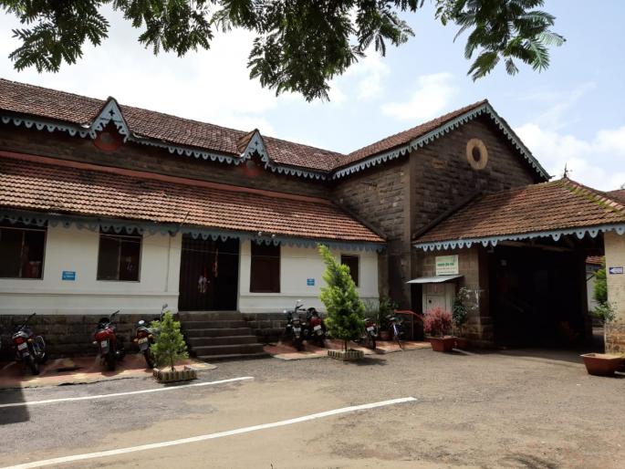 Number 100: One hundred years of service hospital service in Kasba Bawada | शंभर नंबरी : कसबा बावड्यातील सेवा रुग्णालयाच्या सेवेची सव्वाशे वर्षे Number 100: One hundred years of service hospital service in Kasba Bawada | शंभर नंबरी : कसबा बावड्यातील सेवा रुग्णालयाच्या सेवेची सव्वाशे वर्षे