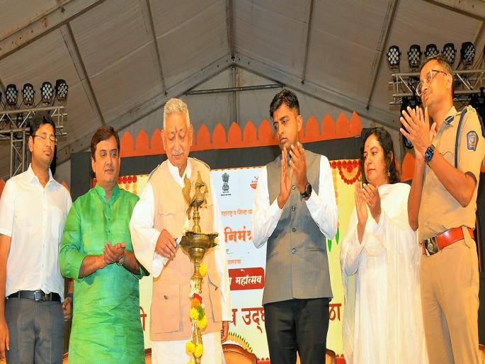 The grand play Gatha Shivshabhunchi opened the curtain of the royal Dussehra festival in Kolhapur | ‘गाथा शिवशभूंची’ महानाट्याने उघडला कोल्हापूरमधील शाही दसरा महोत्सवाचा पडदा