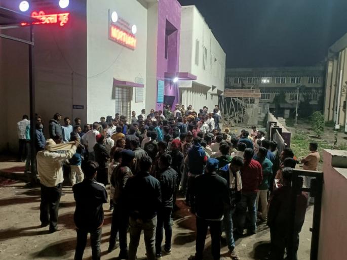 body of 'that' youth from Parbhani has been taken to Chhatrapati Sambhajinagar for autopsy, a tense atmosphere prevails in the valley. | परभणीतील 'त्या' तरुणाचा मृतदेह शवविच्छेदनसाठी छ. संभाजीनगरमध्ये, घाटीत तणावपूर्ण वातावरण body of 'that' youth from Parbhani has been taken to Chhatrapati Sambhajinagar for autopsy, a tense atmosphere prevails in the valley. | परभणीतील 'त्या' तरुणाचा मृतदेह शवविच्छेदनसाठी छ. संभाजीनगरमध्ये, घाटीत तणावपूर्ण वातावरण