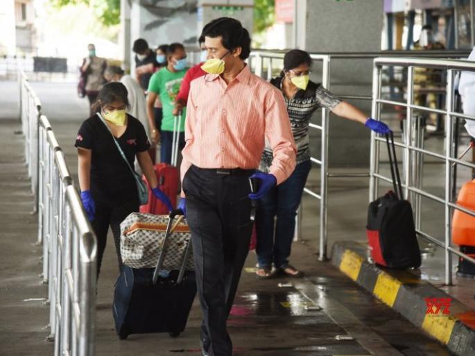 Passengers robbed of parking fees at Nagpur airport! | नागपूर विमानतळावर पार्किंग शुल्कातून प्रवाशांची लूट!