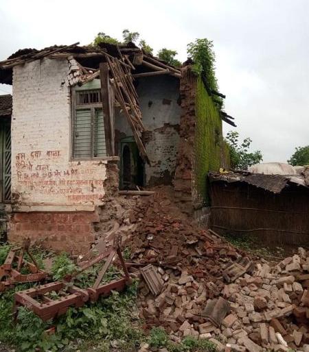 18 earthquake hits in Amravati district | अमरावती जिल्ह्याला बसले भूकंपाचे १८ धक्के 18 earthquake hits in Amravati district | अमरावती जिल्ह्याला बसले भूकंपाचे १८ धक्के