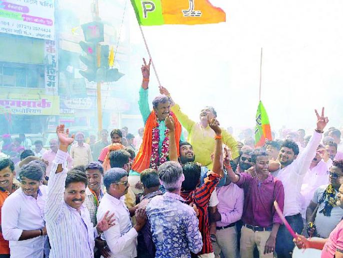 Chetan Gawande Mayor, Kusum Sahu Deputy Mayor | चेतन गावंडे महापौर, कुसूम साहू उपमहापौर Chetan Gawande Mayor, Kusum Sahu Deputy Mayor | चेतन गावंडे महापौर, कुसूम साहू उपमहापौर