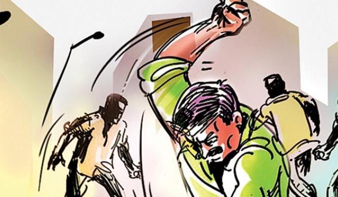 nashik,bhagur,youngster,knife,attack | बदनामी करीत असल्याचा आरोपावरून युवकावर चाकूहल्ला nashik,bhagur,youngster,knife,attack | बदनामी करीत असल्याचा आरोपावरून युवकावर चाकूहल्ला