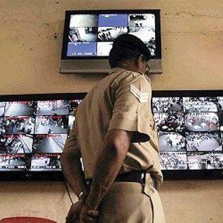 Police in Beed will go home for driving drivers | बीडमध्ये नियम मोडणाऱ्या वाहनचालकांच्या घरी जाणार पोलीस Police in Beed will go home for driving drivers | बीडमध्ये नियम मोडणाऱ्या वाहनचालकांच्या घरी जाणार पोलीस