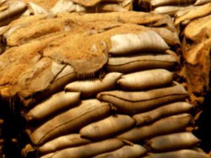 Bead Warehouse wrecks will increase by more than 81 lakhs | बीड गोदामातील अपहार ८१ लाखांपेक्षाही वाढणार Bead Warehouse wrecks will increase by more than 81 lakhs | बीड गोदामातील अपहार ८१ लाखांपेक्षाही वाढणार