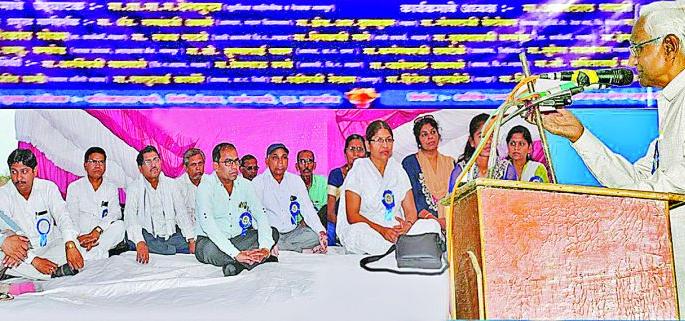 The need to carry the legacy of great men ahead | महापुरुषांंचा वारसा पुढे नेण्याची गरज The need to carry the legacy of great men ahead | महापुरुषांंचा वारसा पुढे नेण्याची गरज