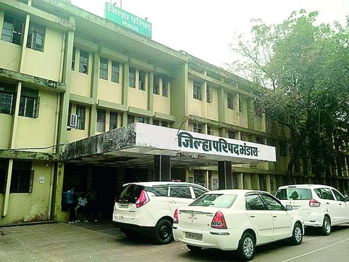 Members were also annoyed while waiting for the establishment of power | सत्ता स्थापनेच्या प्रतीक्षेत सदस्यही वैतागले Members were also annoyed while waiting for the establishment of power | सत्ता स्थापनेच्या प्रतीक्षेत सदस्यही वैतागले