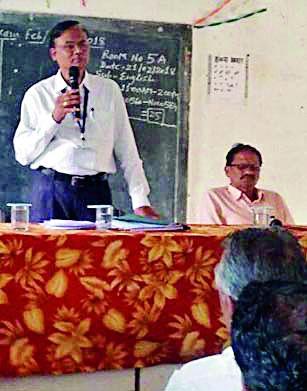 Work for the first time, work with this feeling | प्रथमच काम करतोय, या भावनेने कार्य करा